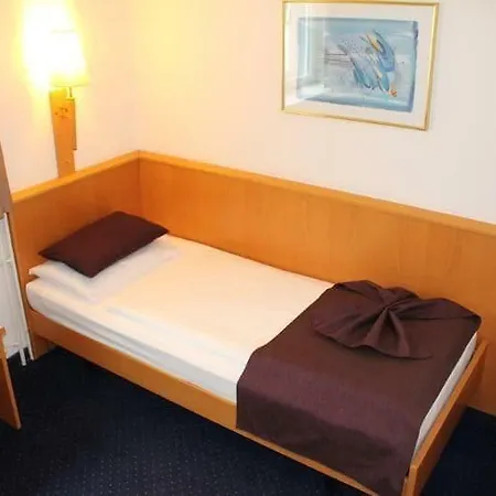 Hotel Olympia 3*