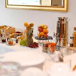 Olympia Hotel 3*