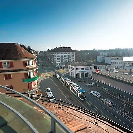 Olympia Hotel 3*