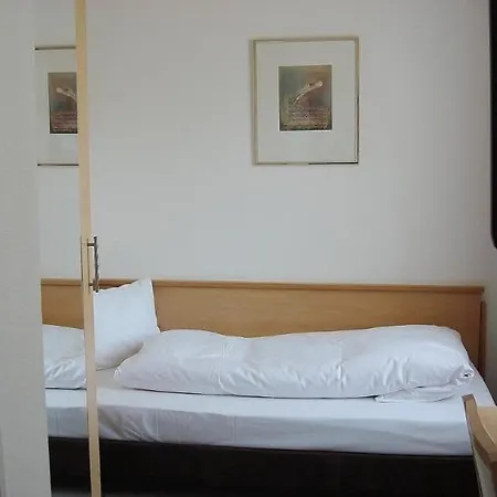 Olympia 3*