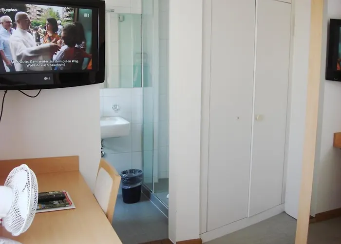 Готель Olympia Цюрих